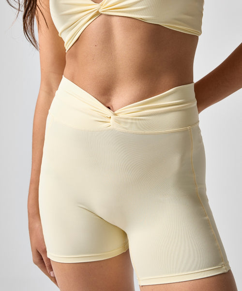 Bali Short in Creamy Yellow, ÔNNE activewear