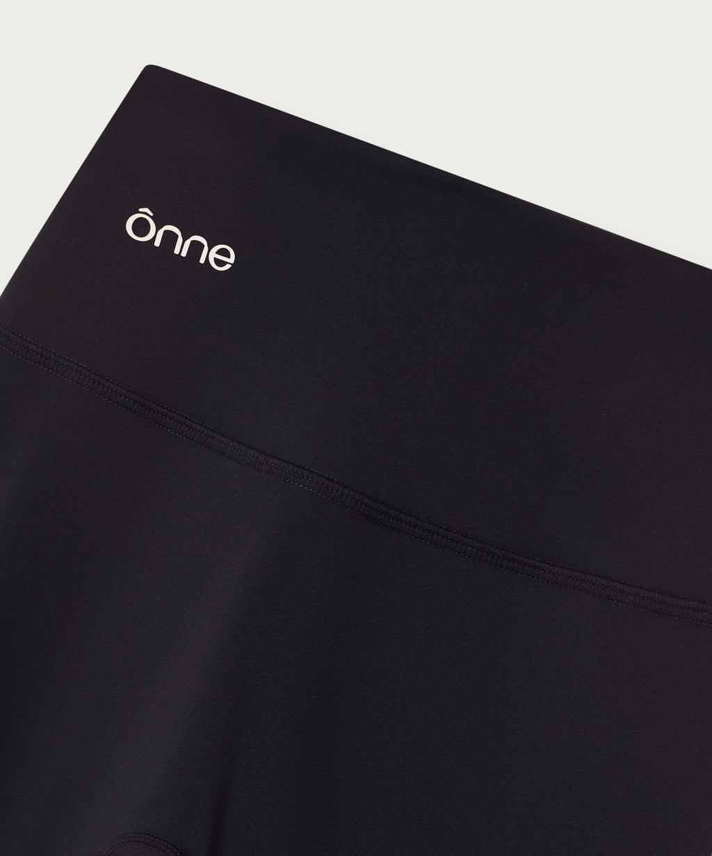 Nyra Leggings in Black, ÔNNE activewear