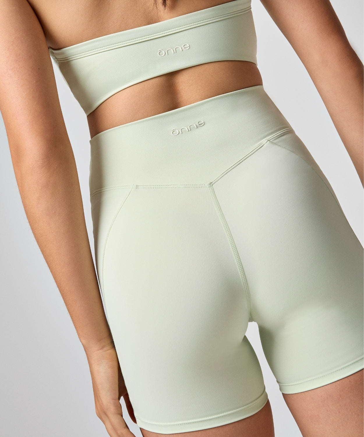Light Fruit Green vfr-back