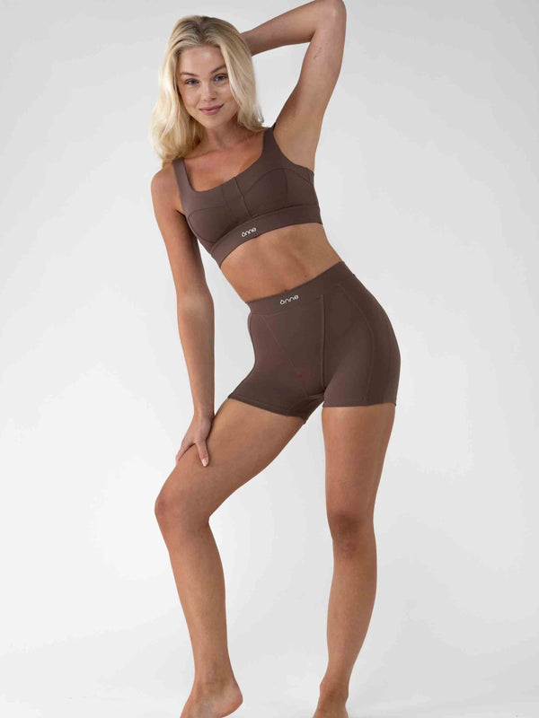 Cinder Shorts in Dark Brown, ÔNNE activewear