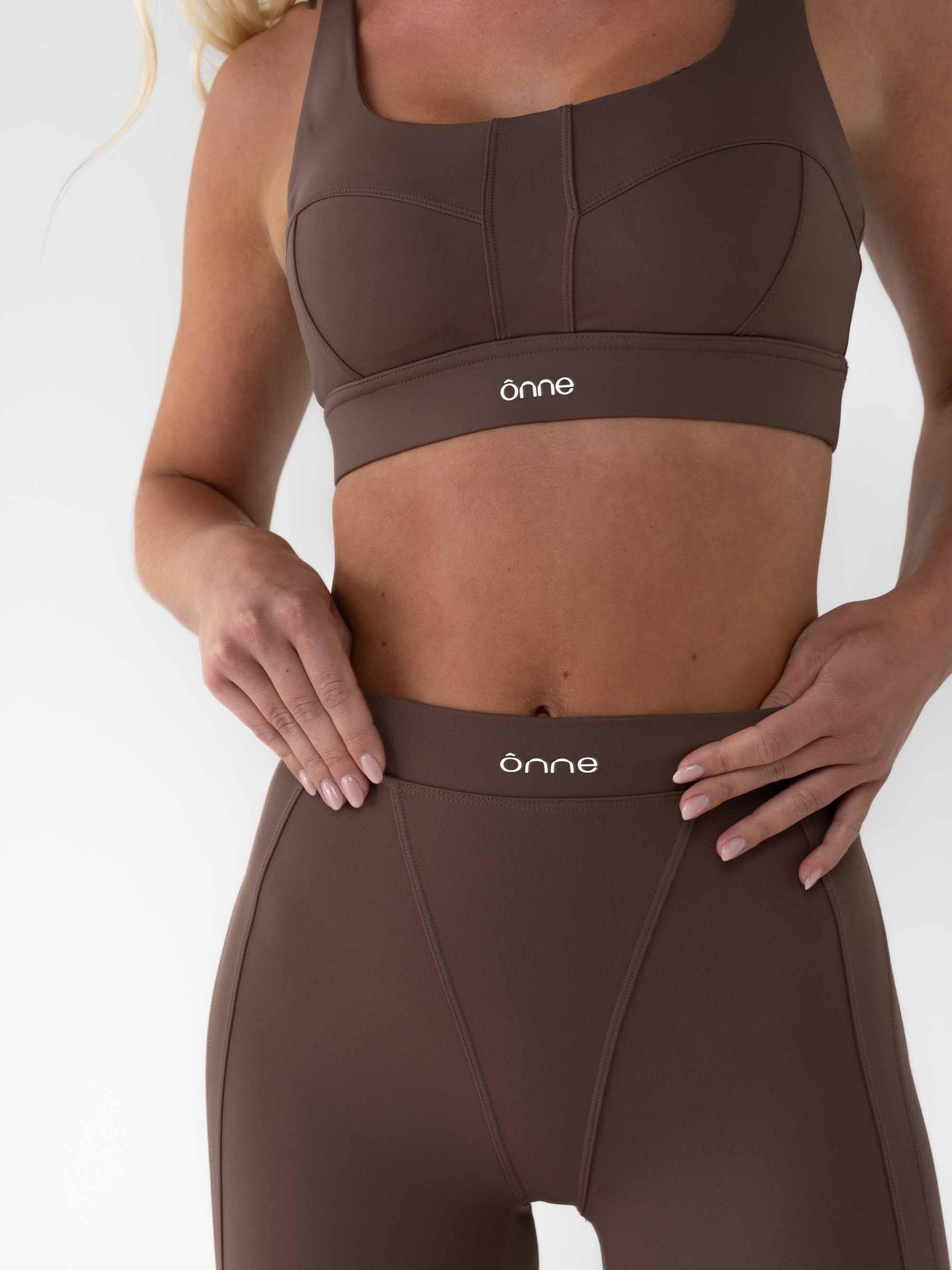 Lowen Leggings in Dark Brown, ÔNNE activewear
