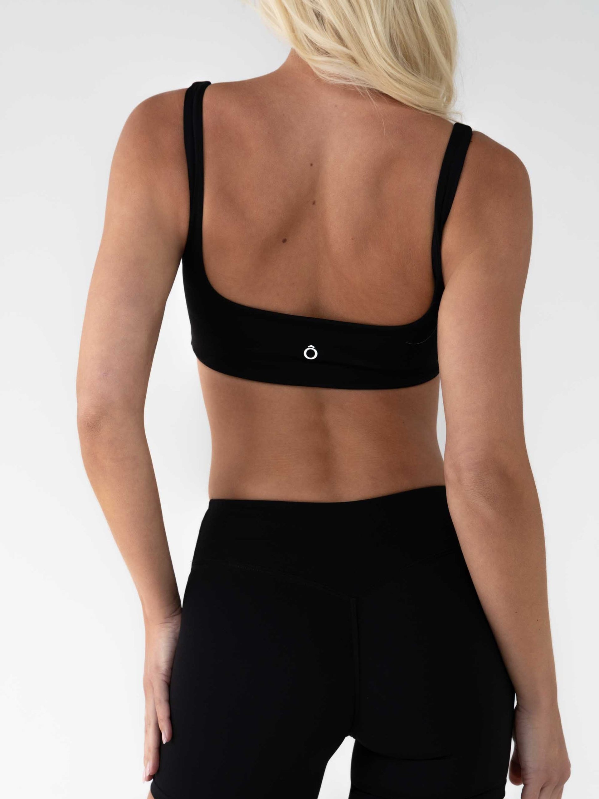 Marlo Shorts in Black, ÔNNE activewear