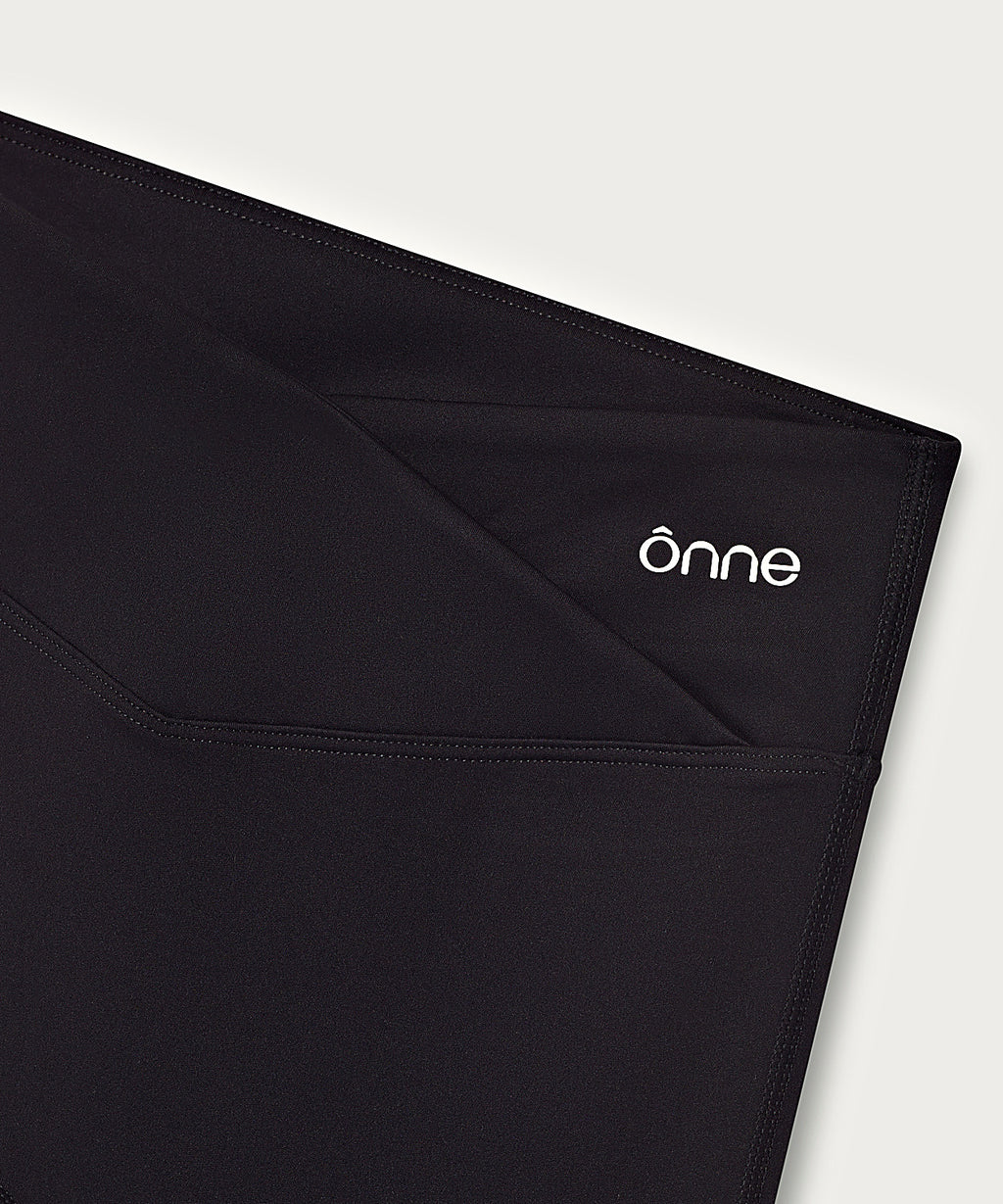 Lissa Leggings in Black, ÔNNE activewear