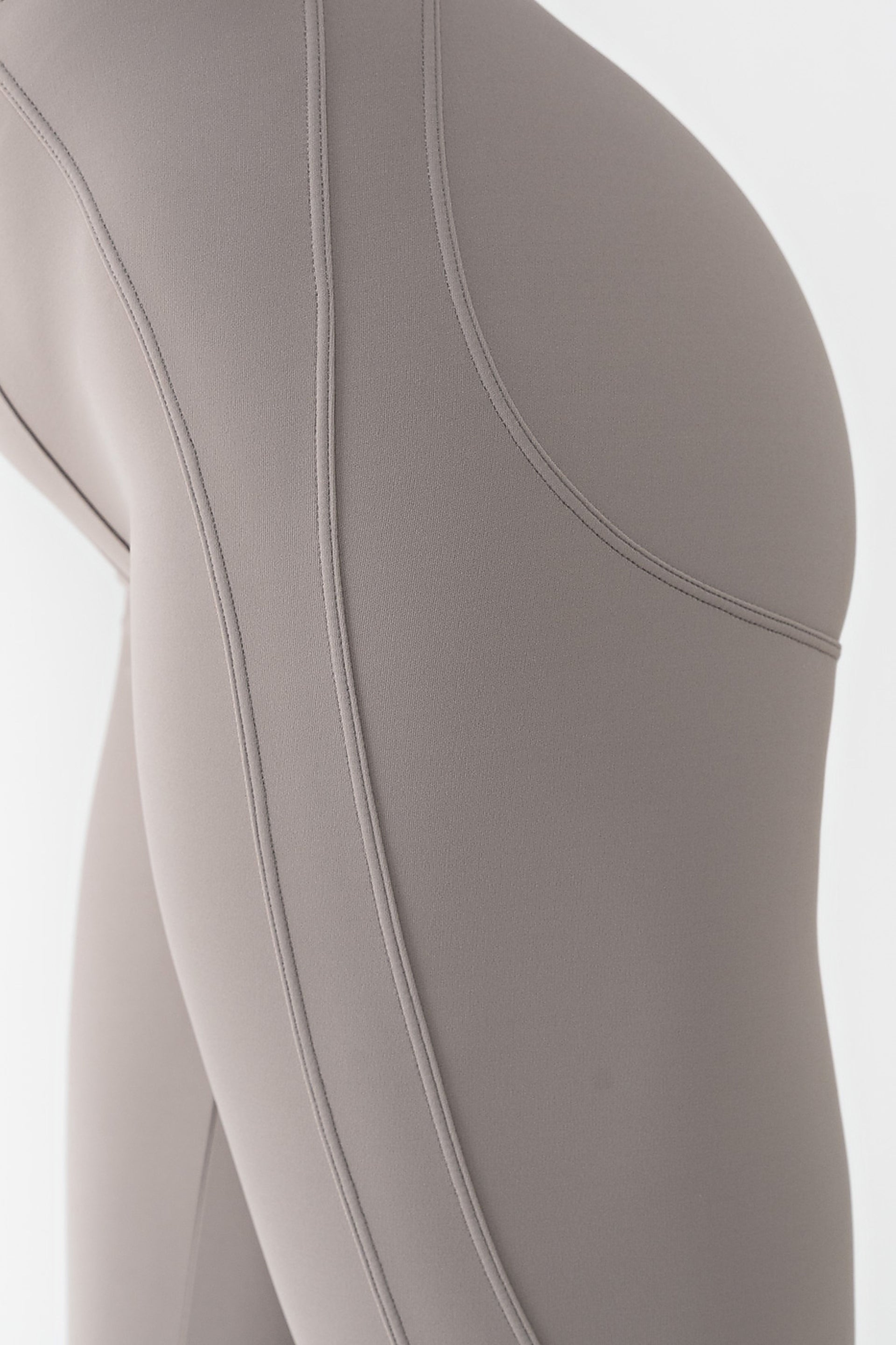 Lowen Leggings in Camel Gray, ÔNNE activewear