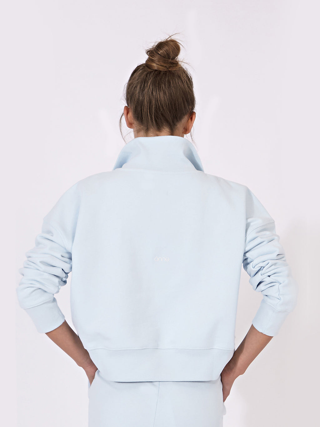 Luma Hoodie Half in Water Blue, ÔNNE activewear