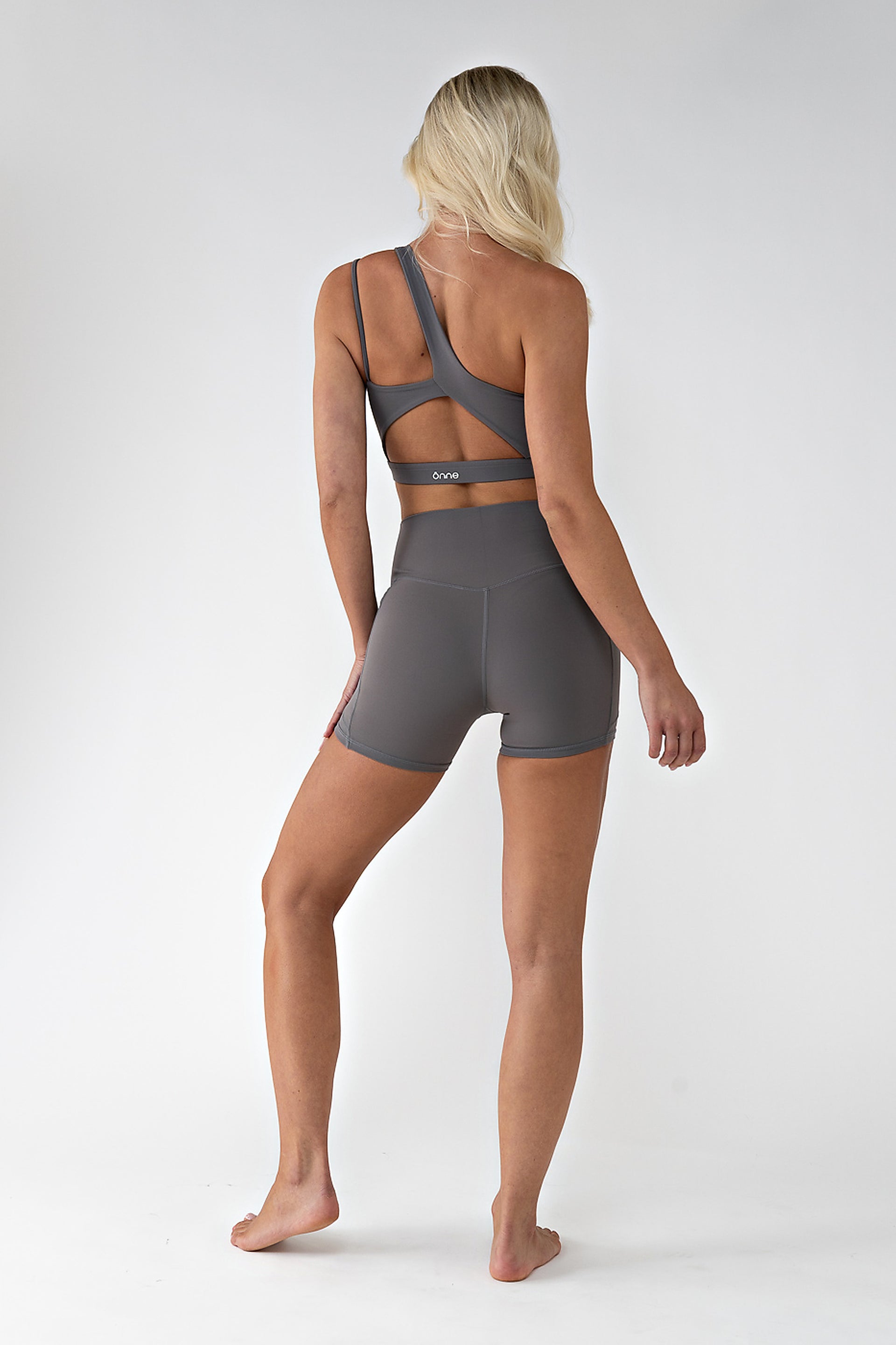 Maia Short in Ultimate Grey, ÔNNE activewear