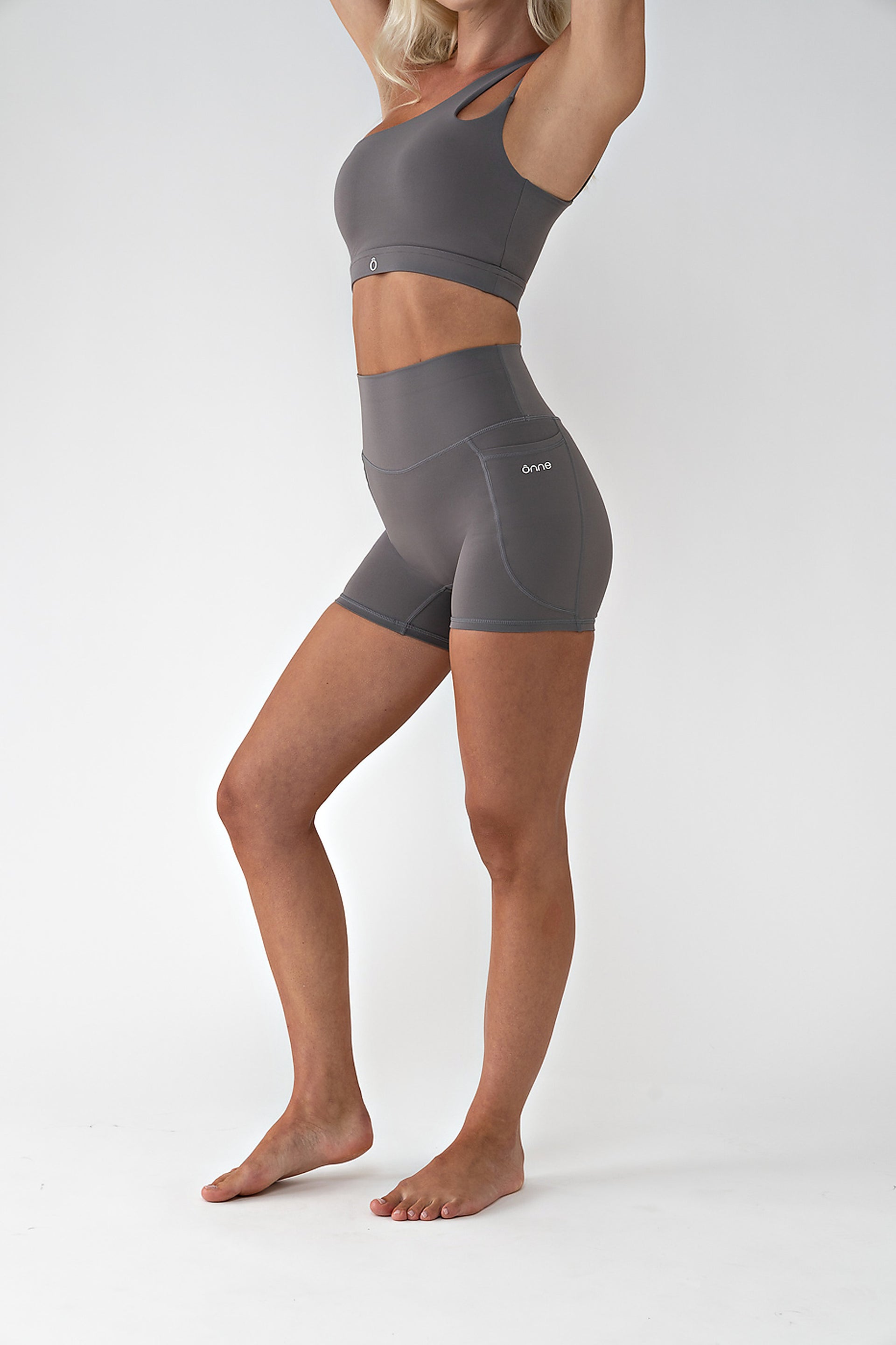 Maia Short in Ultimate Grey, ÔNNE activewear