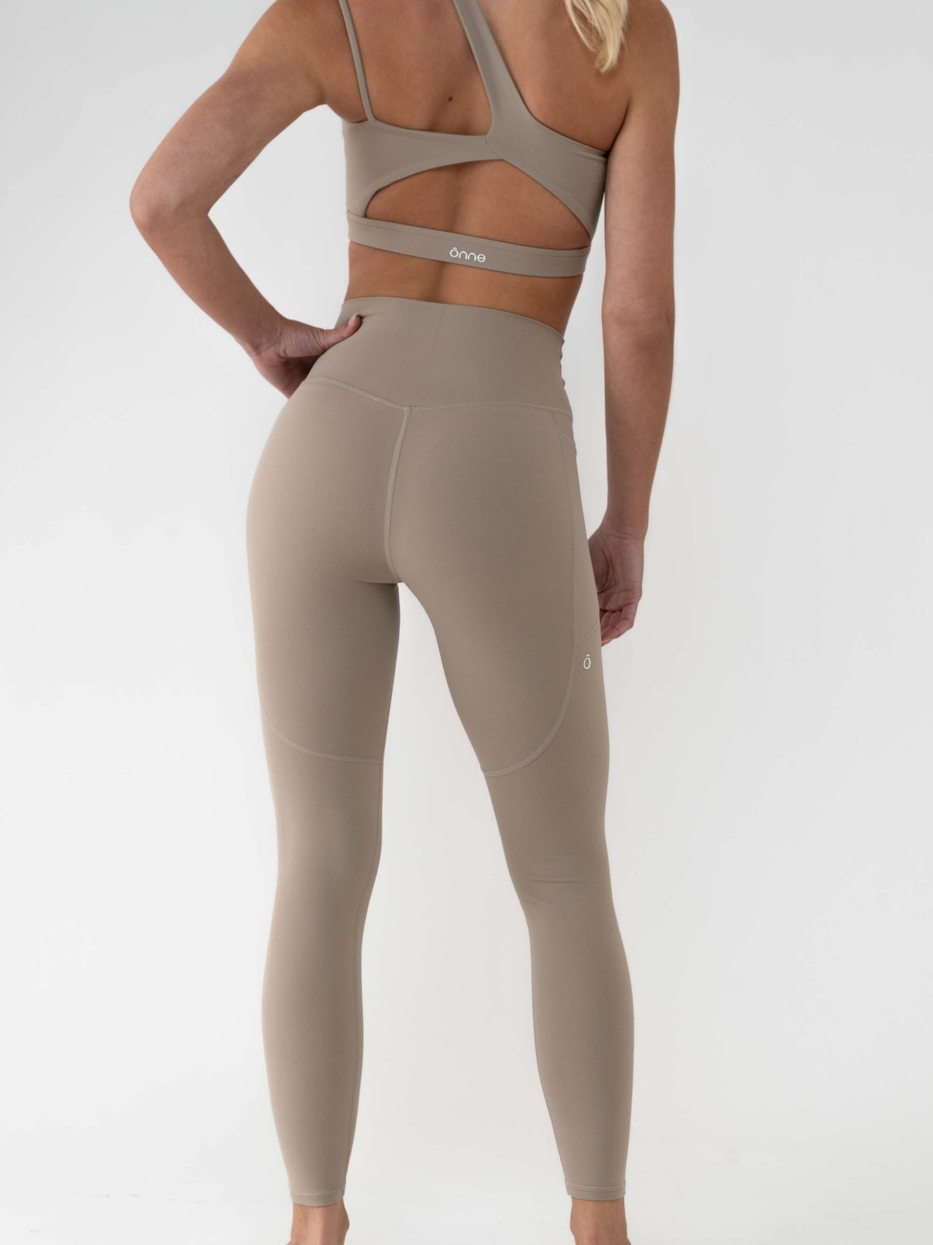 Nora Top in Sand Brown, ÔNNE activewear