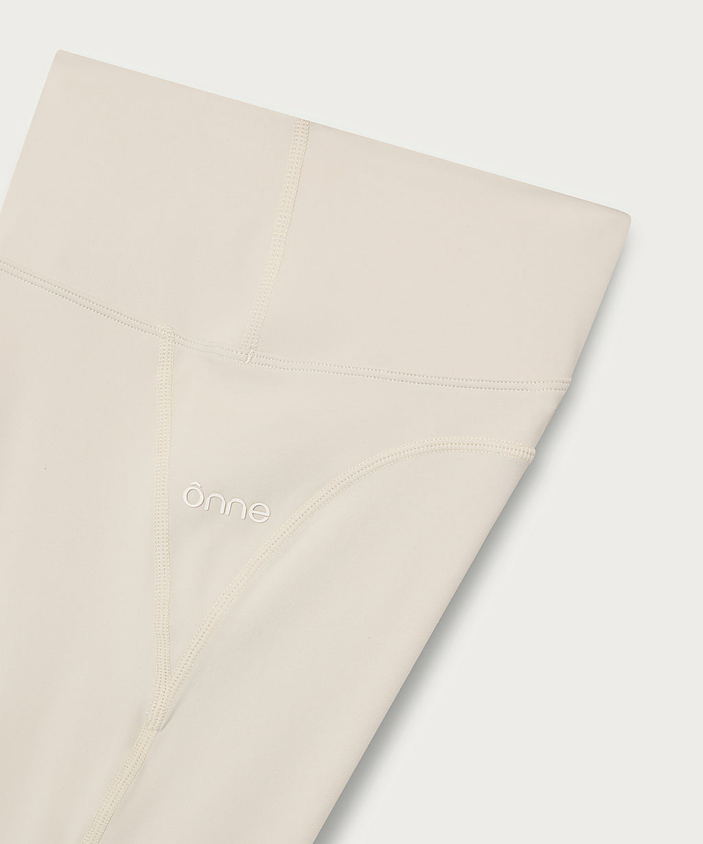 Terra Leggings in Light apricot, ÔNNE activewear