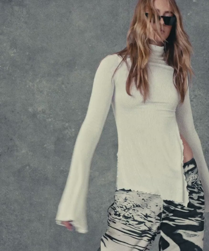 The Asymmetric Ribbed Top White